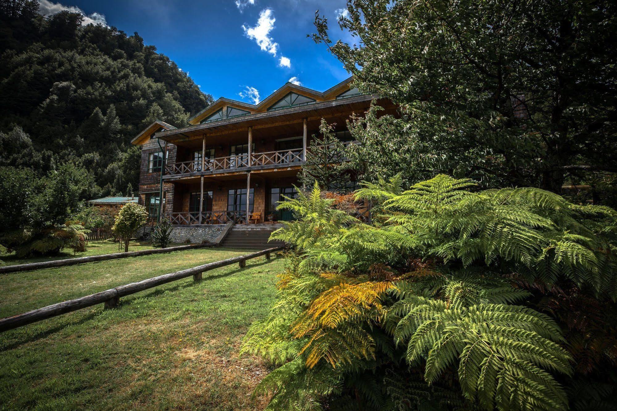 Mitico Puelo Lodge Las Gualas Exterior foto