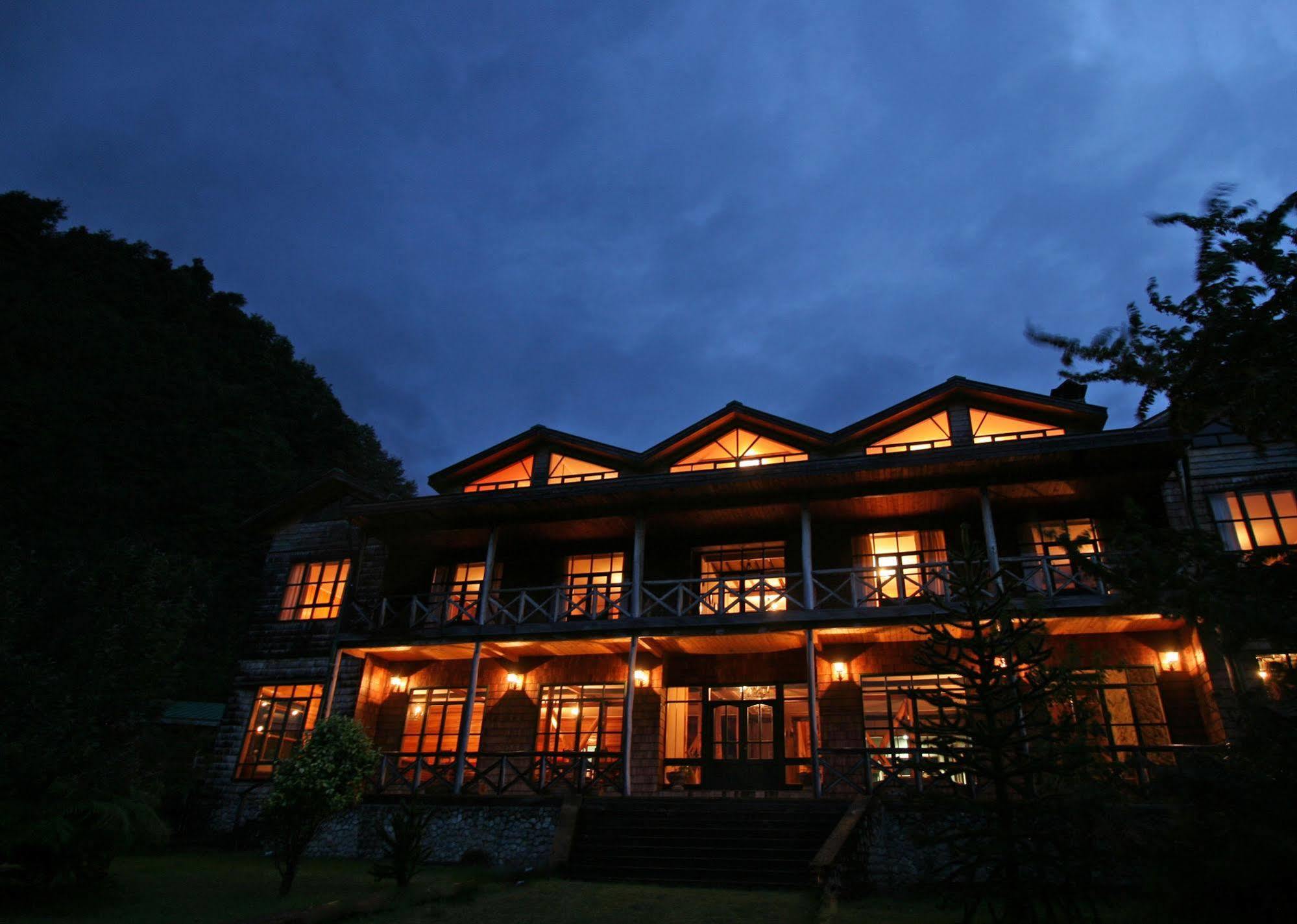 Mitico Puelo Lodge Las Gualas Exterior foto