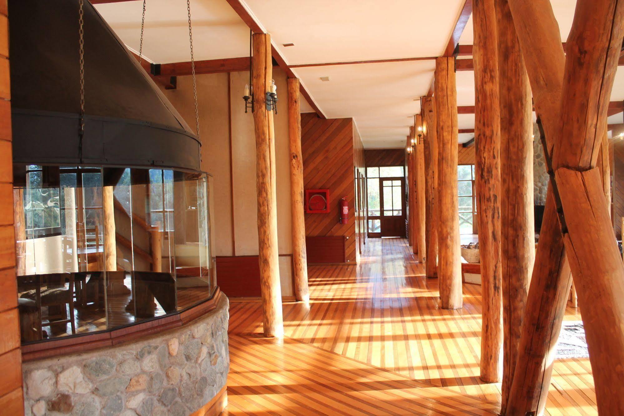 Mitico Puelo Lodge Las Gualas Exterior foto